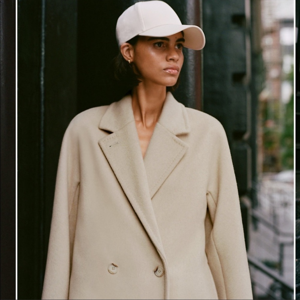 ISO!!! Aritzia babaton slouch coat in cream size 0-1